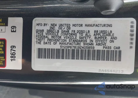 2009 Pontiac Vibe from USA, damaged, VIN 5Y2SP67819Z405859